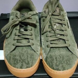 Puma Olive Sneakers with Gum Sole